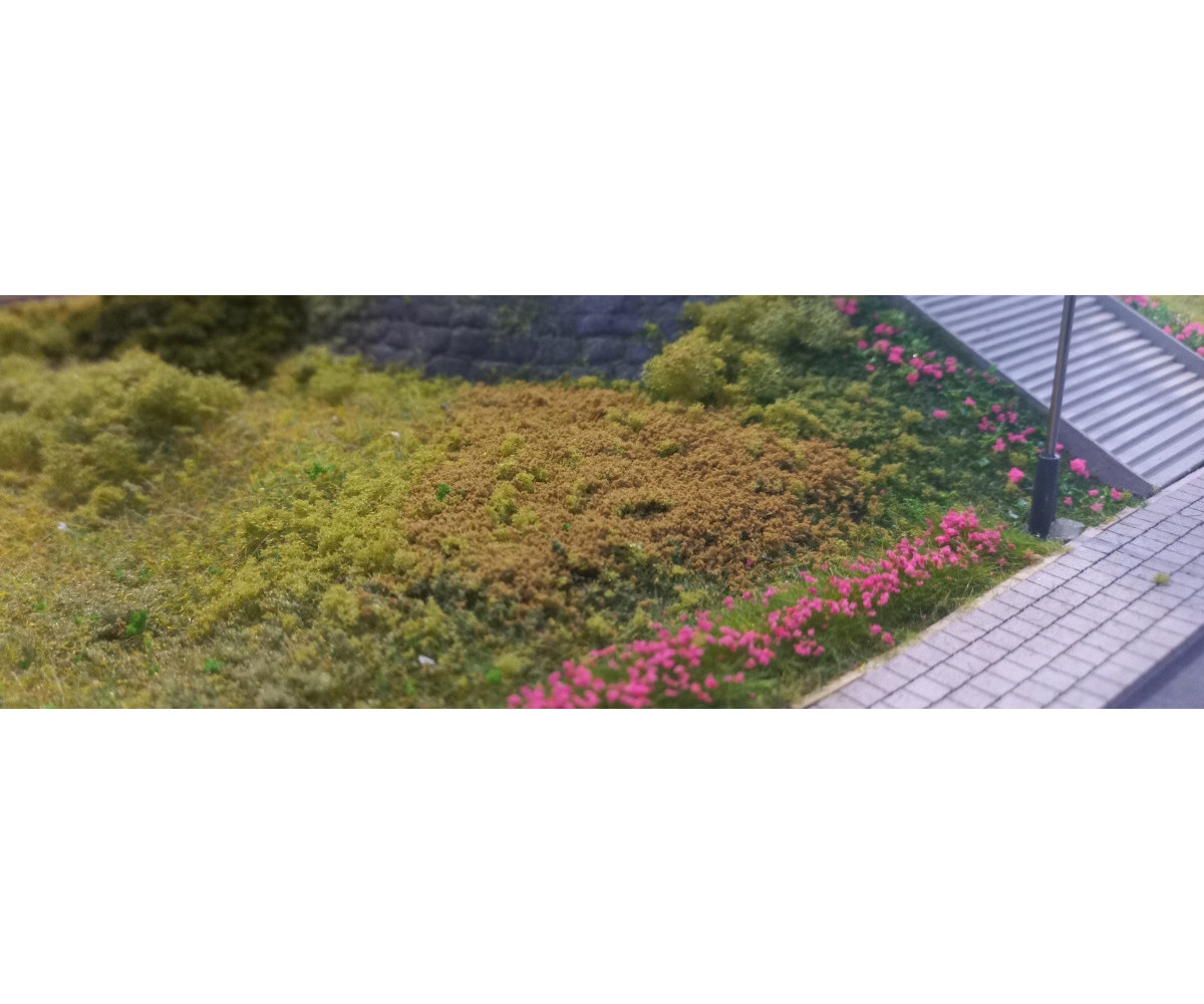 Posypka, mech, krzaczki - khaki