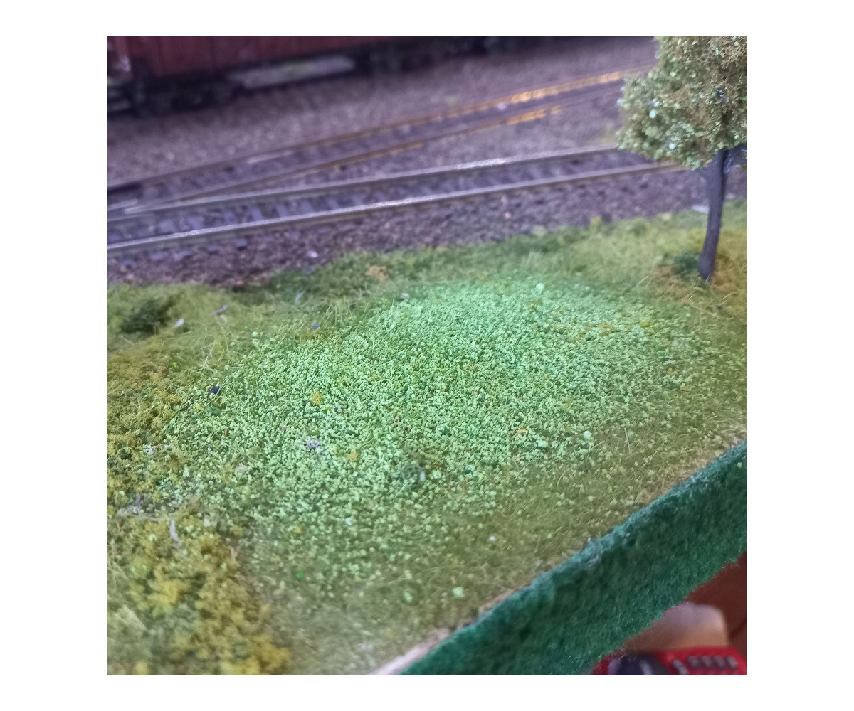 Posypka, mech, krzaczki - pastelowa zieleń