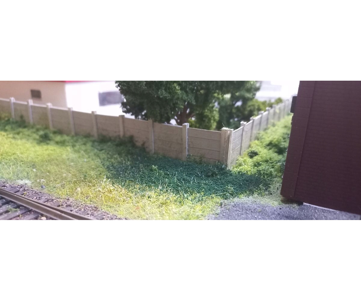 Posypka, mech, krzaczki - ciemna zieleń