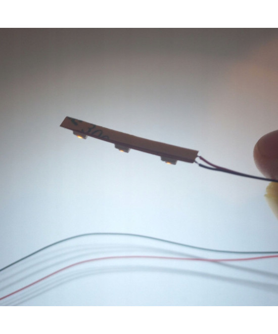 Pasek LED 12v biały zimny - 3 diody, 3mm, oświetlenie peronów, budynków