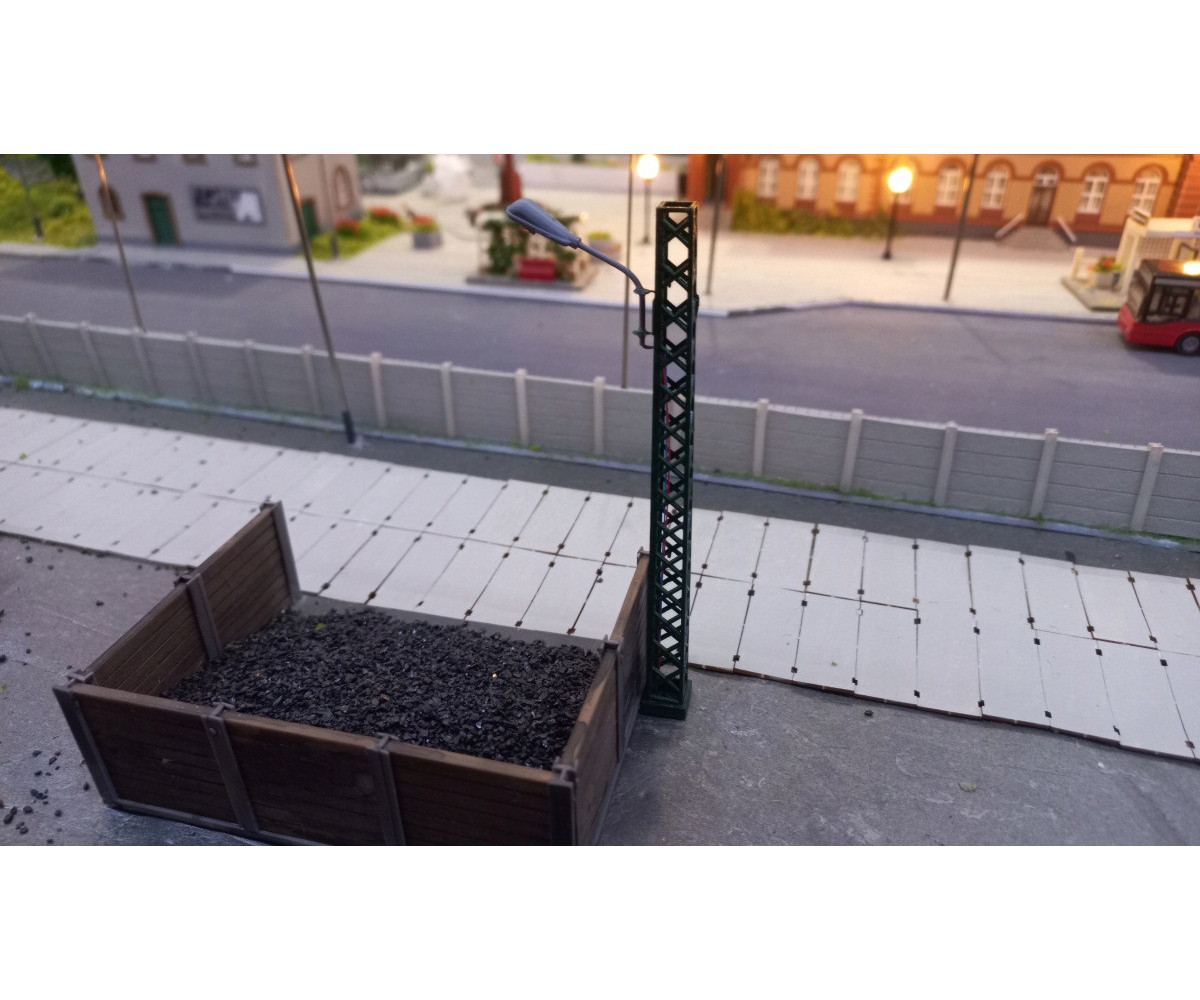 Latarnia led H0, lampa biała ciepła na maszcie