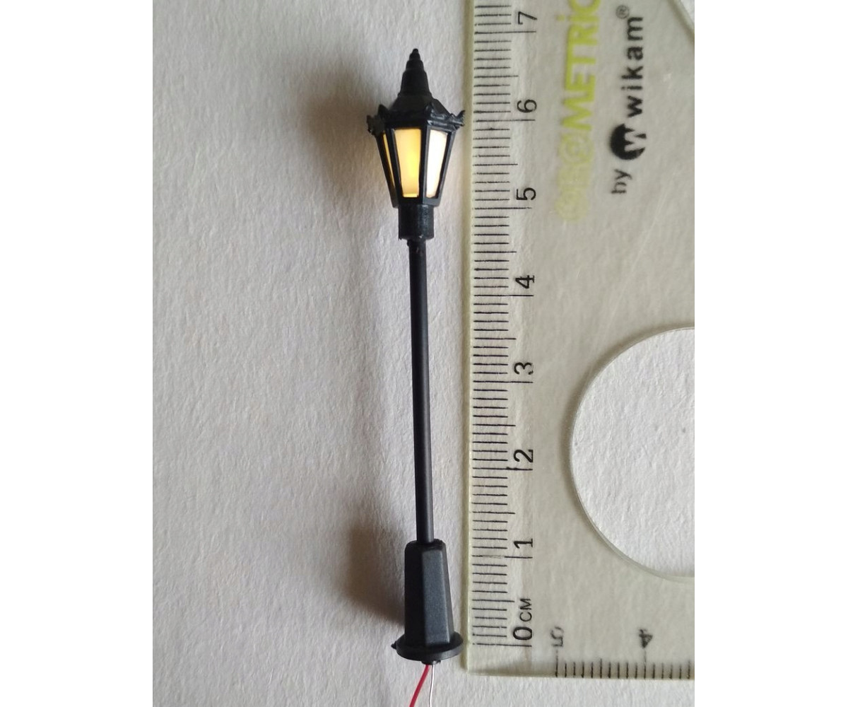 Latarnia parkowa H0, lampa led żółta 3v - 4 sztuki