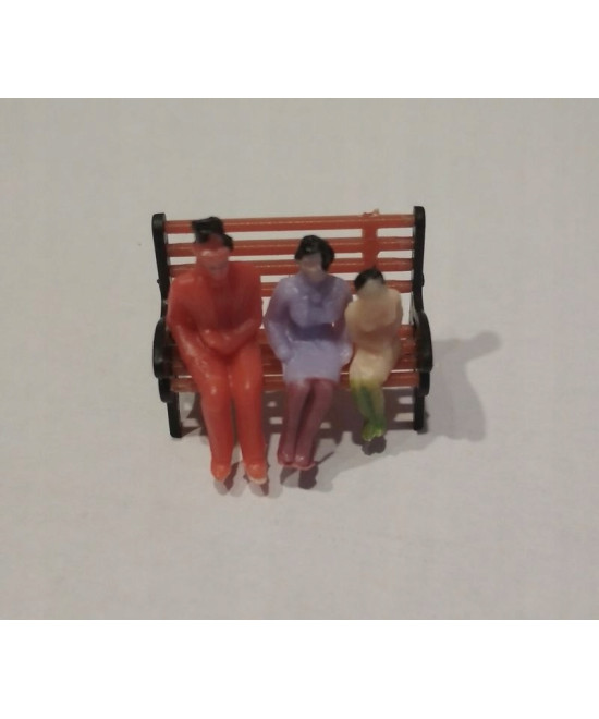 Ludziki, postacie, figurki H0 siedzące - 100 sztuk