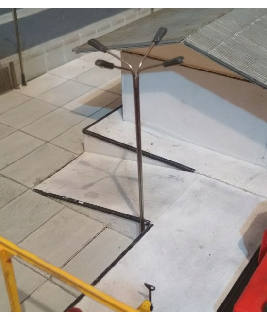 Lampa,latarnia LED czteroramienna biała 3v + rezystor