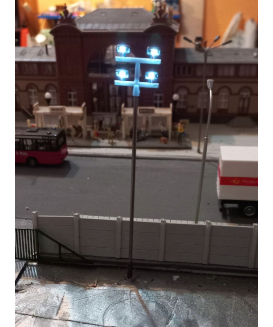 Lampa uliczna,latarnia LED 4x, 3v,rezystory GRATIS