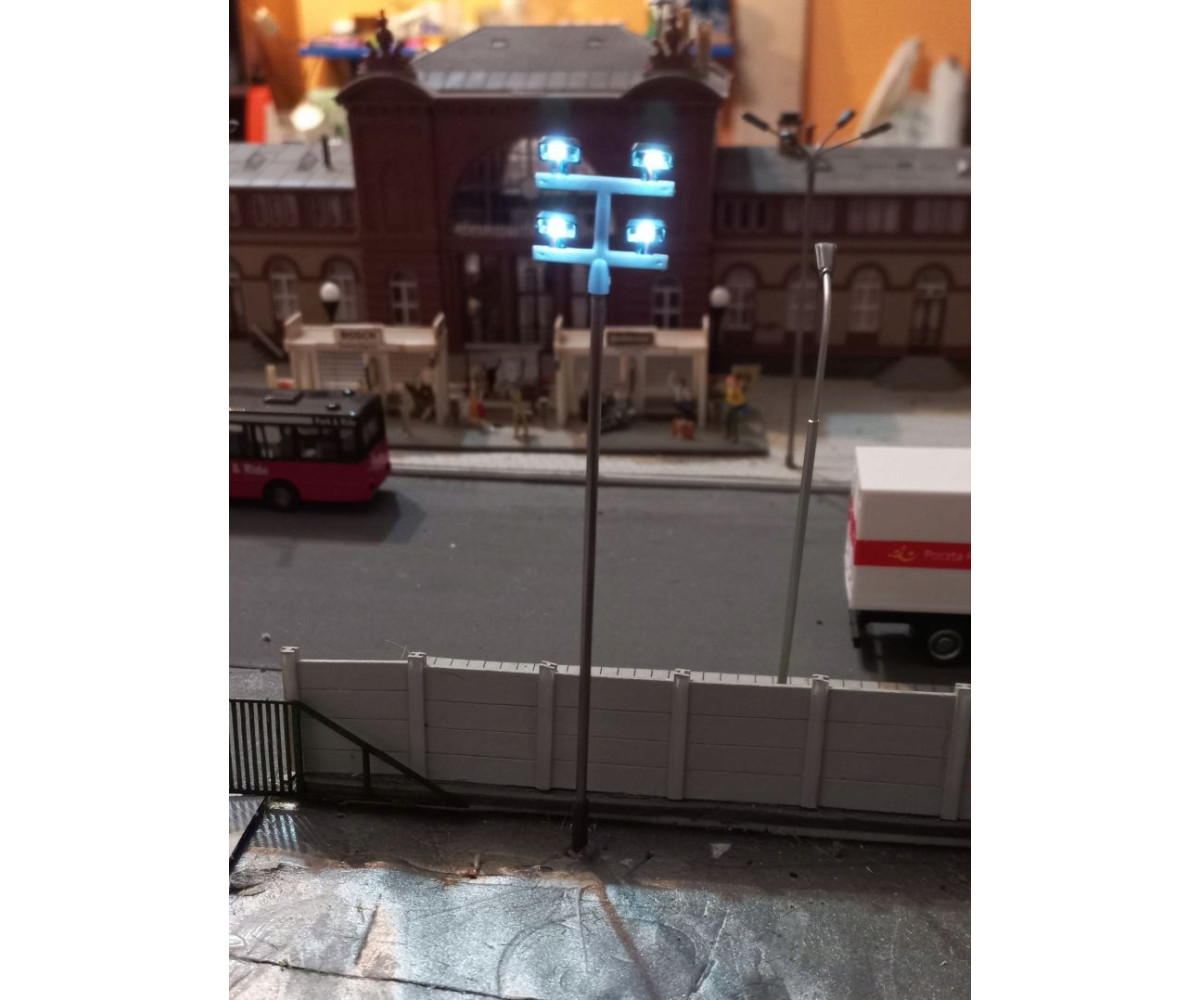 Lampa uliczna,latarnia LED 4x, 3v,rezystory GRATIS