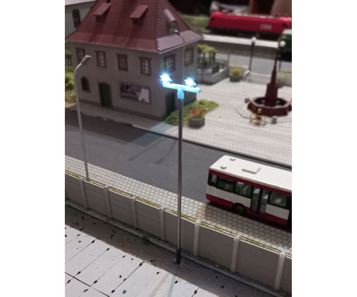 Lampa uliczna,latarnia LED 2x, 3v,rezystory GRATIS