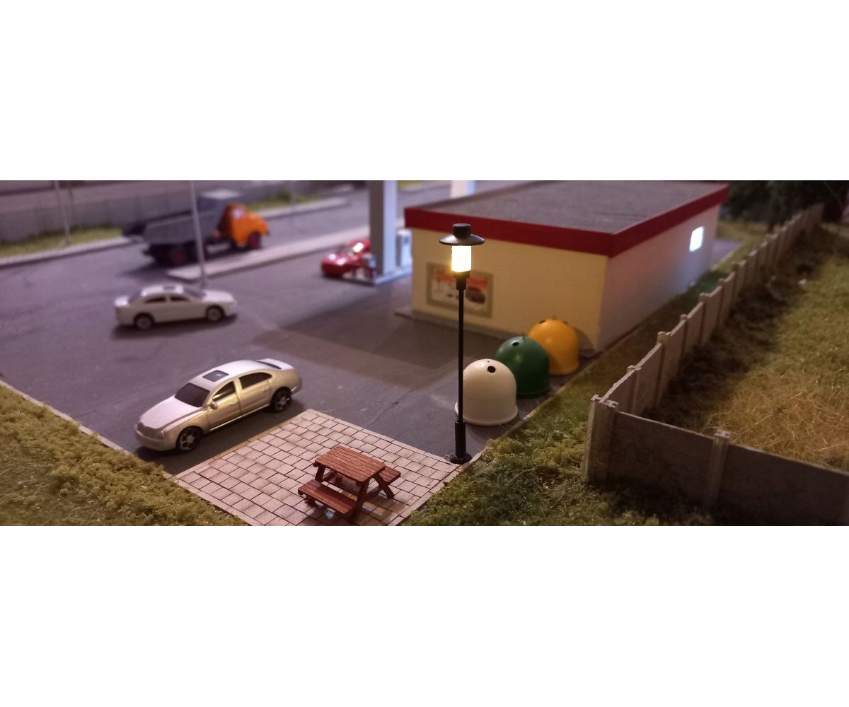 Latarnia uliczna lampa led park biała ciepła typ 4