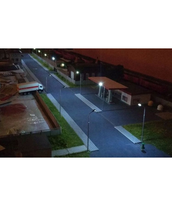 Latarnia lampa Led biała zimna 3v, skala H0, rezystor Gratis