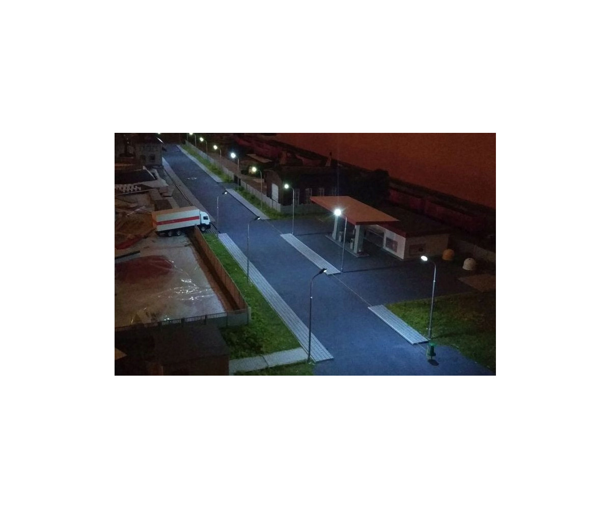 Latarnia lampa Led biała zimna 3v, skala H0, rezystor Gratis