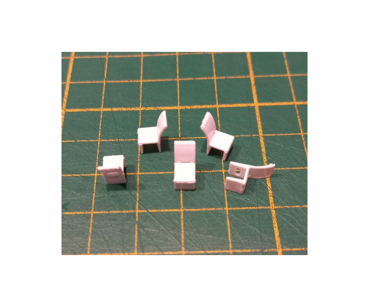 Krzesło białe na makietę , wyposażenie domu