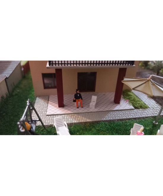 Krzesło białe na makietę , wyposażenie domu