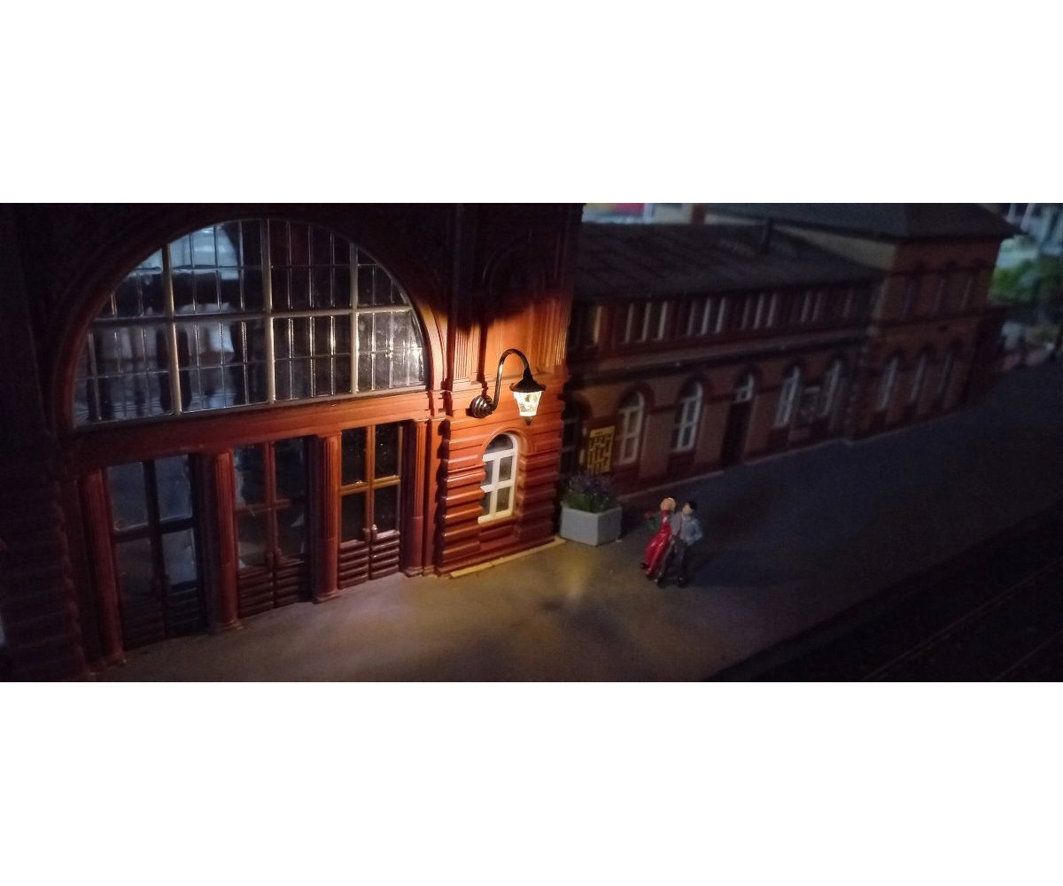 Kinkiet, latarnia, lampa led żółta typ 2 +rezystor