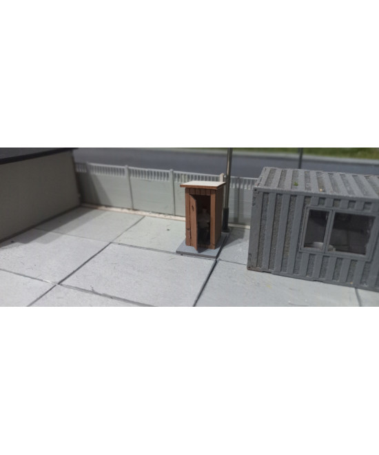 Toaleta WC H0, wychodek, sławojka, z tektury