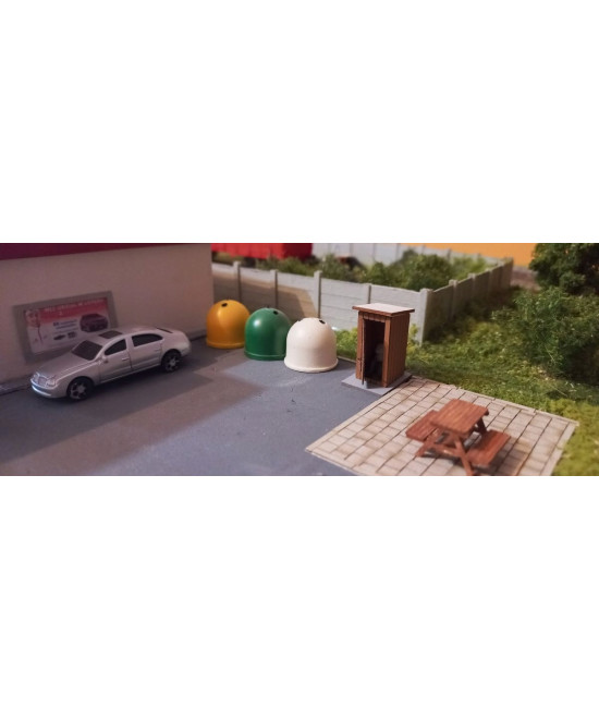 Toaleta WC H0, wychodek, sławojka, z tektury