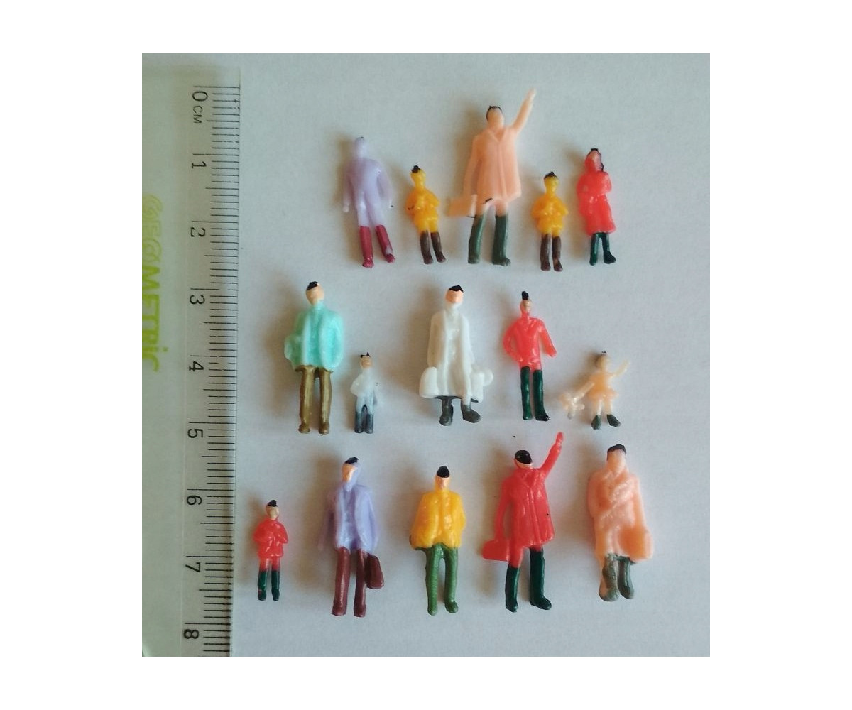 Ludziki, postacie, figurki H0, stojące - 50 sztuk