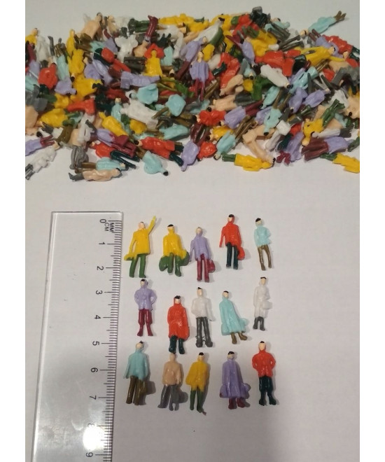 Ludziki, postacie, figurki H0, stojące - 50 sztuk