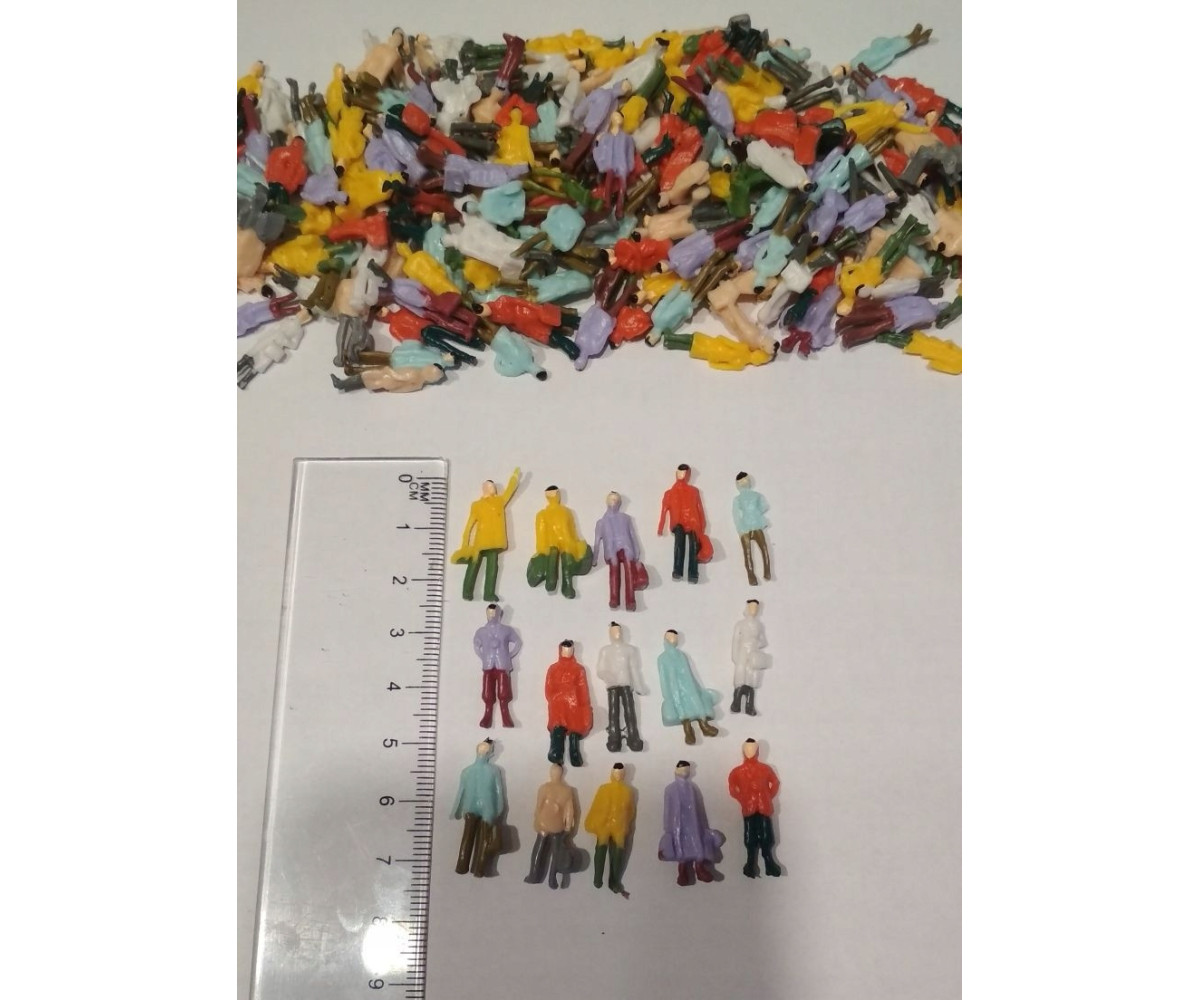 Ludziki, postacie, figurki H0, stojące - 50 sztuk