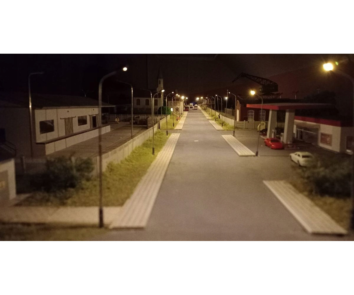 Latarnia lampa Led biała ciepła 3v, skala H0, regulowana wysokość