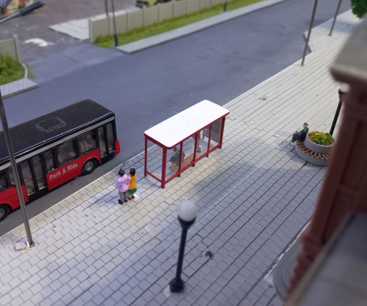 Przystanek autobusowy miejski H0 mały